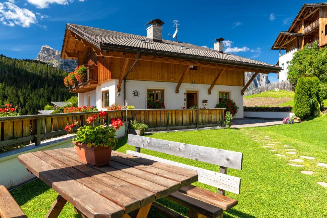 Ciasa Odlana Apartment San Cassiano  Exterior photo